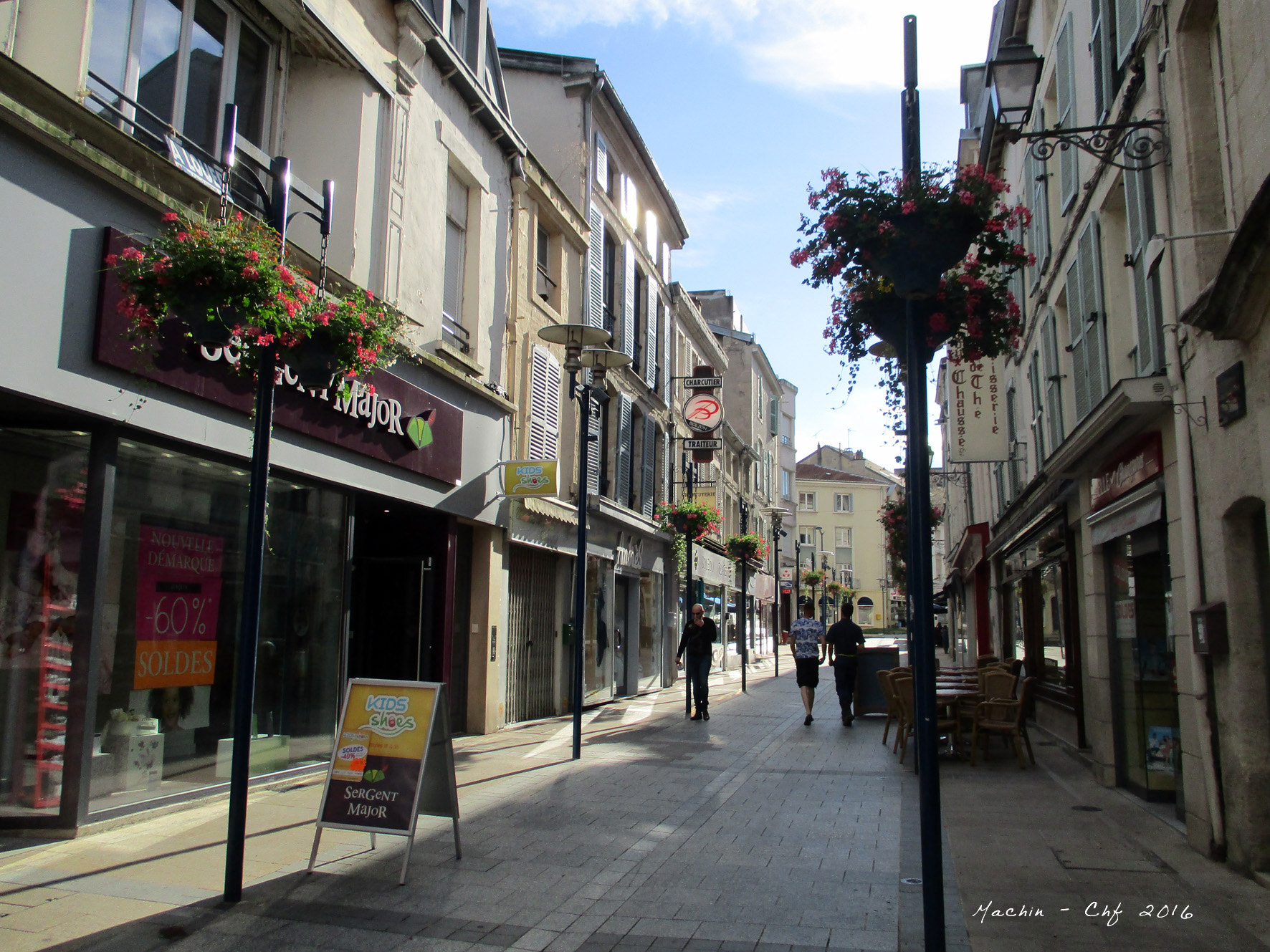 Canon PowerShot ELPH 160 (IXUS 160 / IXY 150) sample photo. Verdun, francia / france﻿ photography