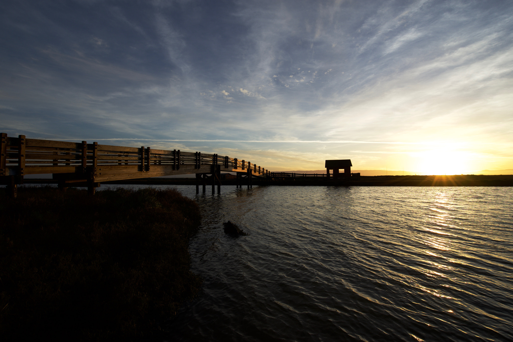 Sony a7 + Sony Vario-Tessar T* FE 16-35mm F4 ZA OSS sample photo. Sun about to set photography