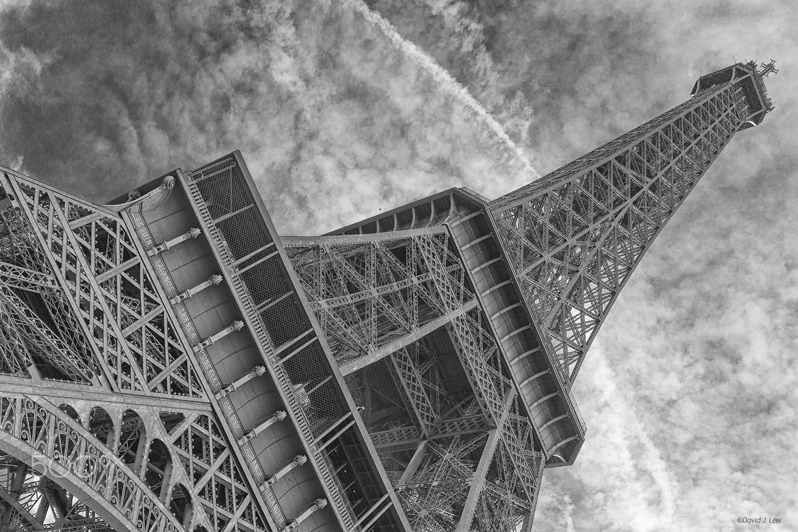 Sigma 30mm F2.8 EX DN sample photo. Eiffel photography