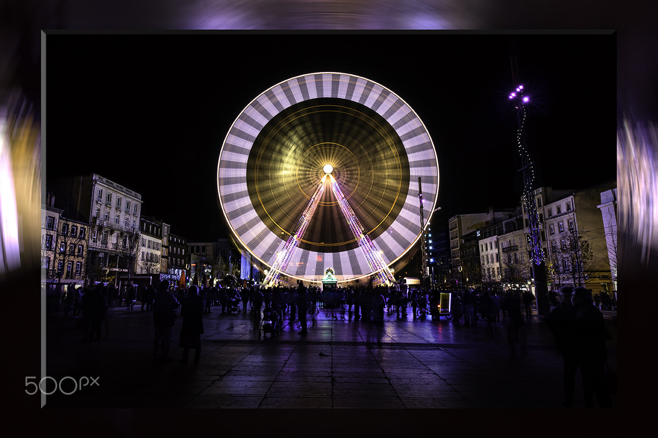 Nikon AF-S Nikkor 14-24mm F2.8G ED sample photo. Christmas lights photography