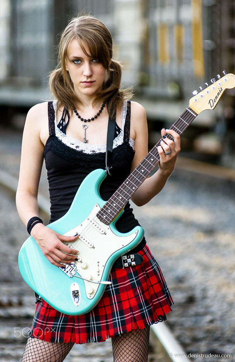 Nikon D70 sample photo. Girl & guitar photography