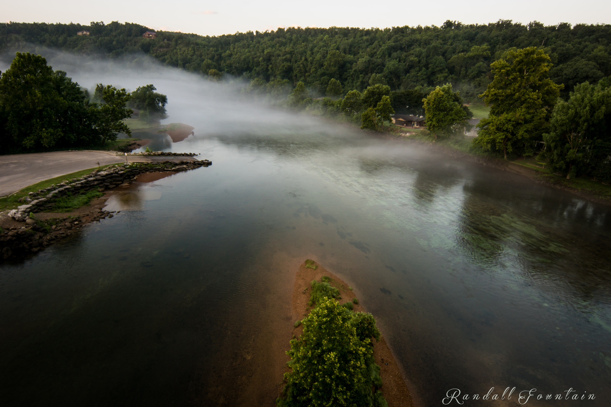 Sony ILCA-77M2 + 20mm F2.8 sample photo. Flowing in this moment photography