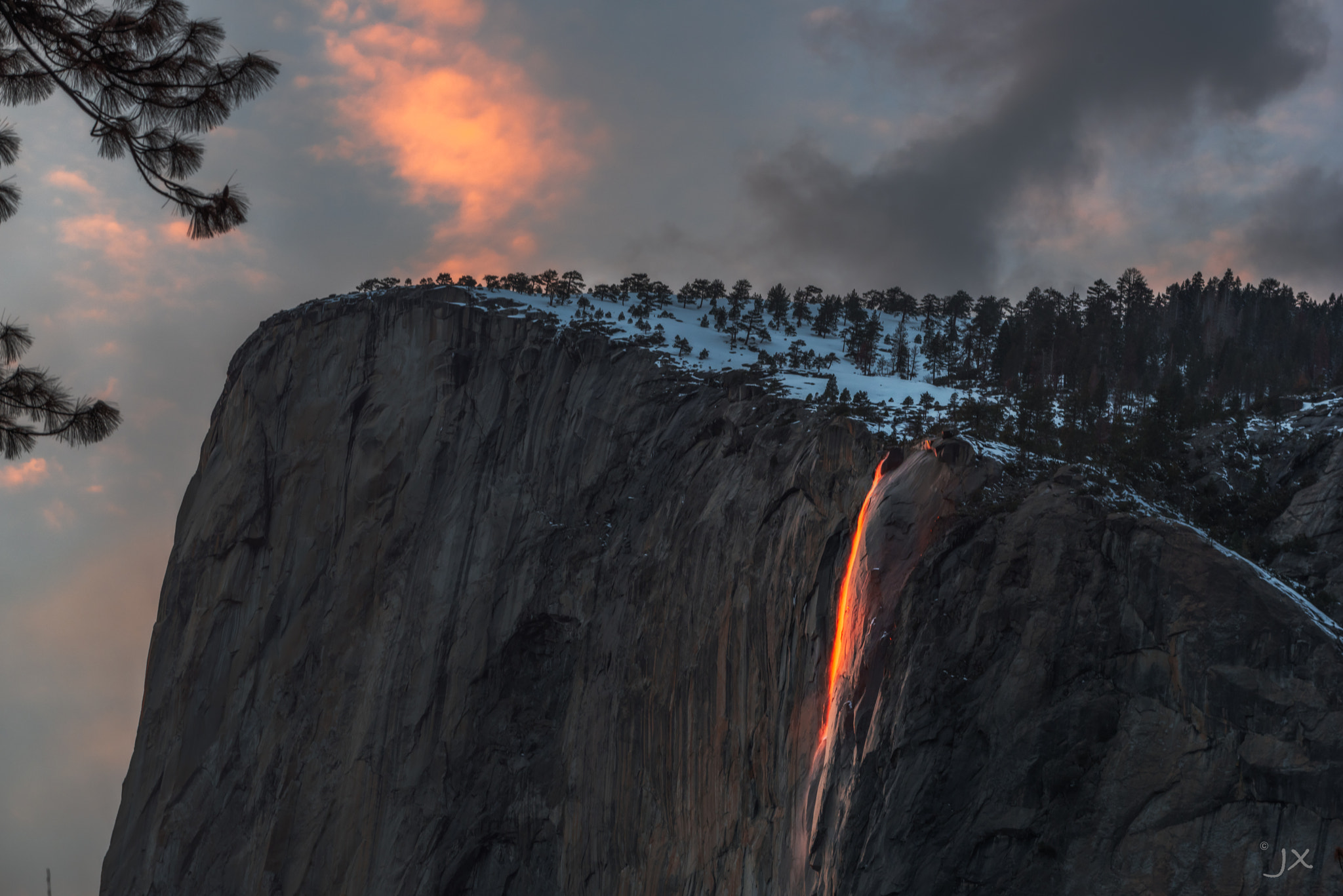 Nikon AF-S Nikkor 70-200mm F4G ED VR sample photo. Horsetail "fire waterfall" photography