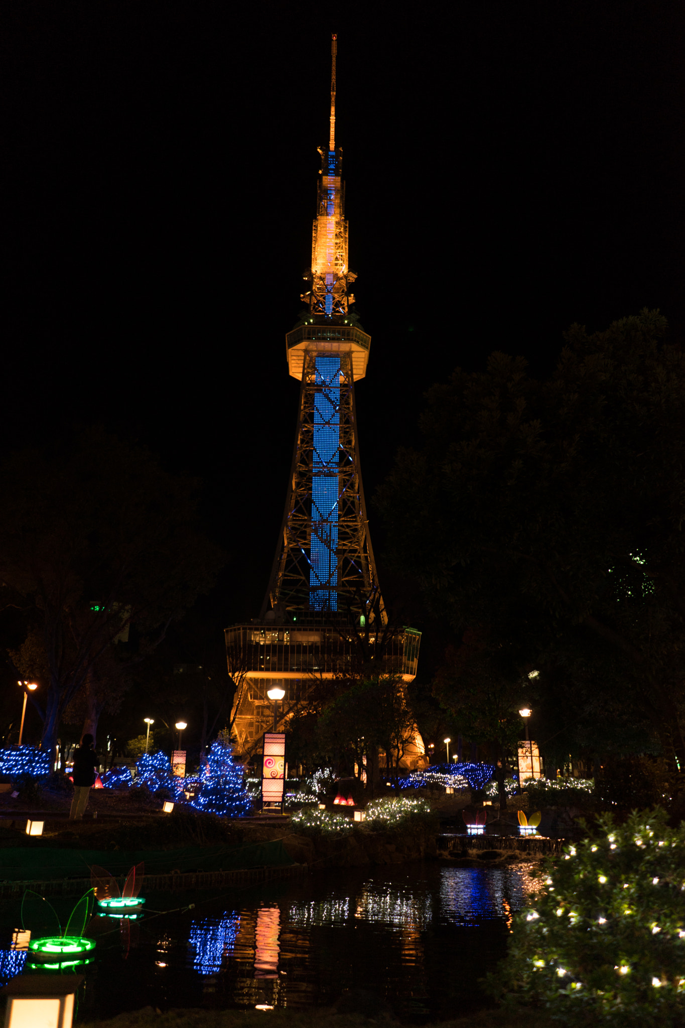 Sony FE 28mm F2 sample photo. Night tower photography