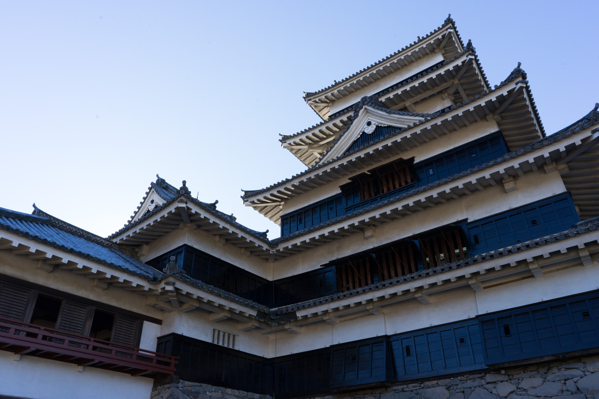 Sony FE 28mm F2 sample photo. Under the castle photography