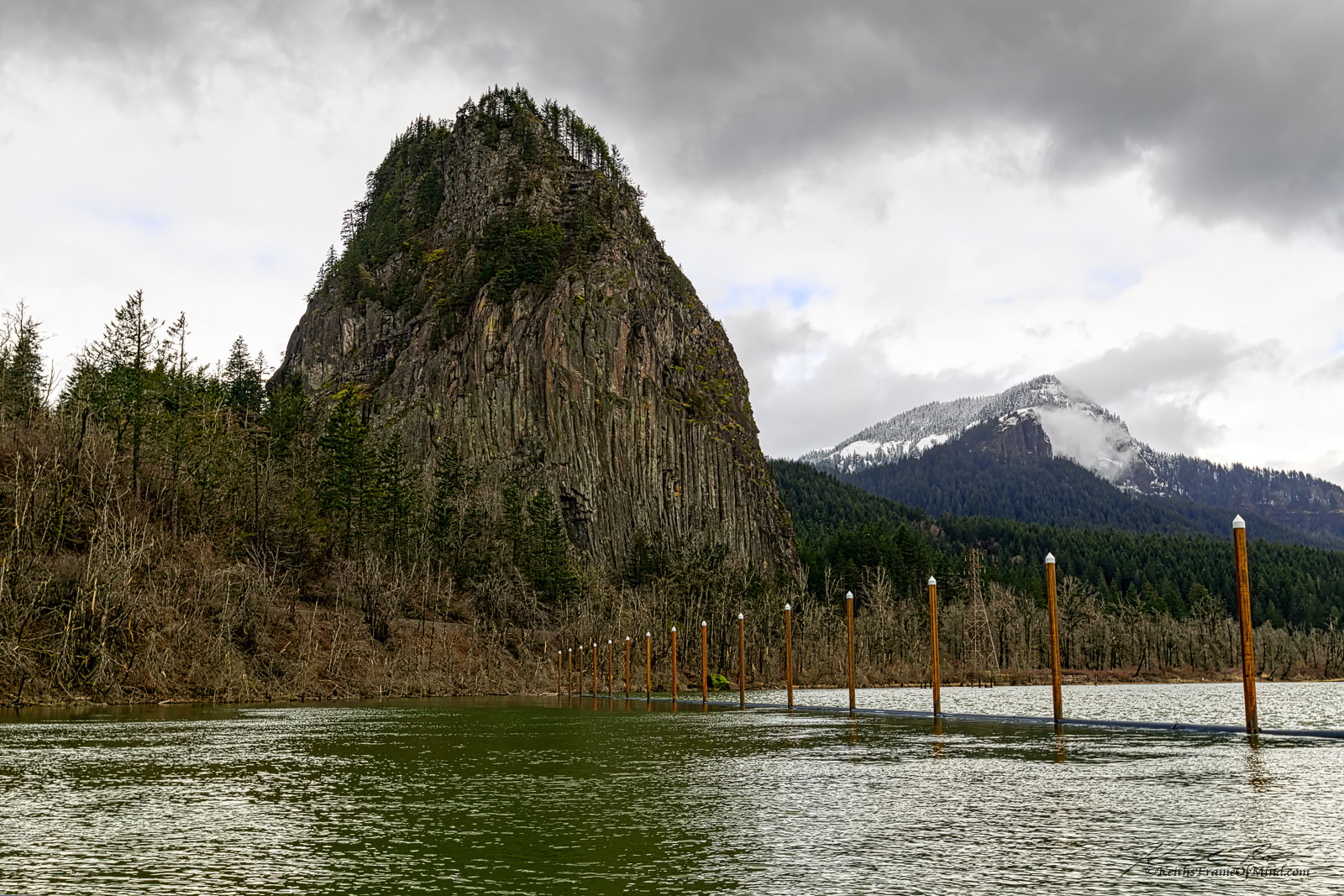 Canon EF 16-35mm F2.8L II USM sample photo. Beacon rock - wa photography