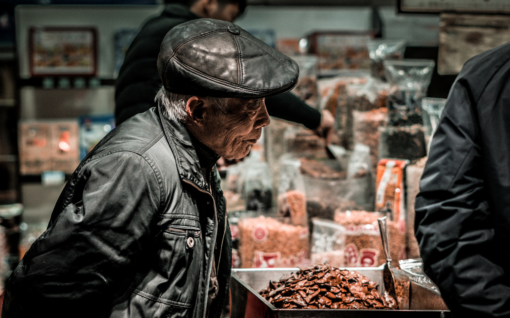 Sony FE 50mm F1.8 sample photo. An old man photography