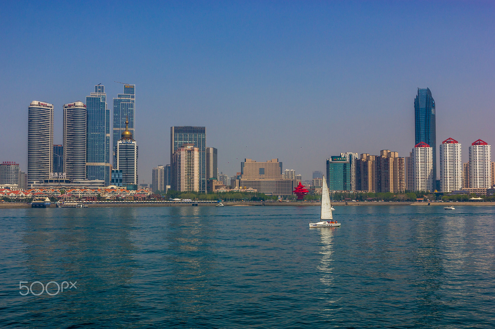 Canon EOS 550D (EOS Rebel T2i / EOS Kiss X4) sample photo. Qingdao photography