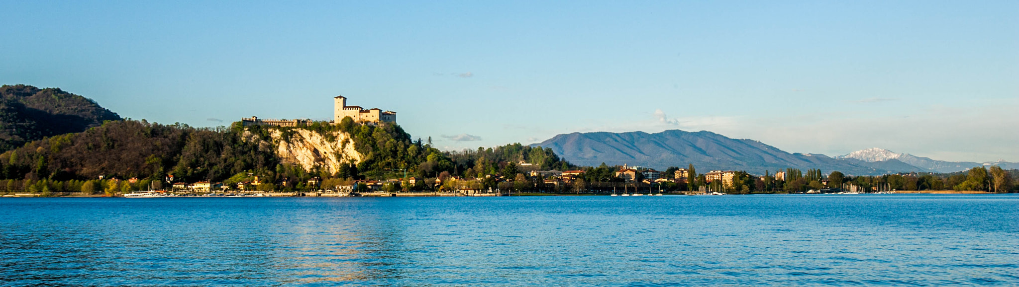 Canon EOS-1D Mark II + Canon EF 16-35mm F2.8L USM sample photo. Lago maggiore photography