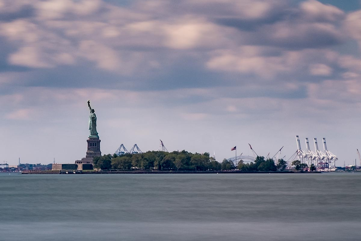 Fujifilm X-Pro2 + Fujifilm XF 18-55mm F2.8-4 R LM OIS sample photo. Lady liberty photography