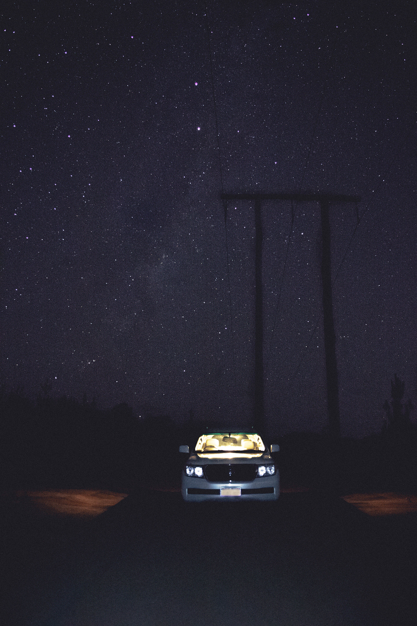 Canon EOS 600D (Rebel EOS T3i / EOS Kiss X5) + Canon EF 17-40mm F4L USM sample photo. Milky way, behind landcruiser portrait photography