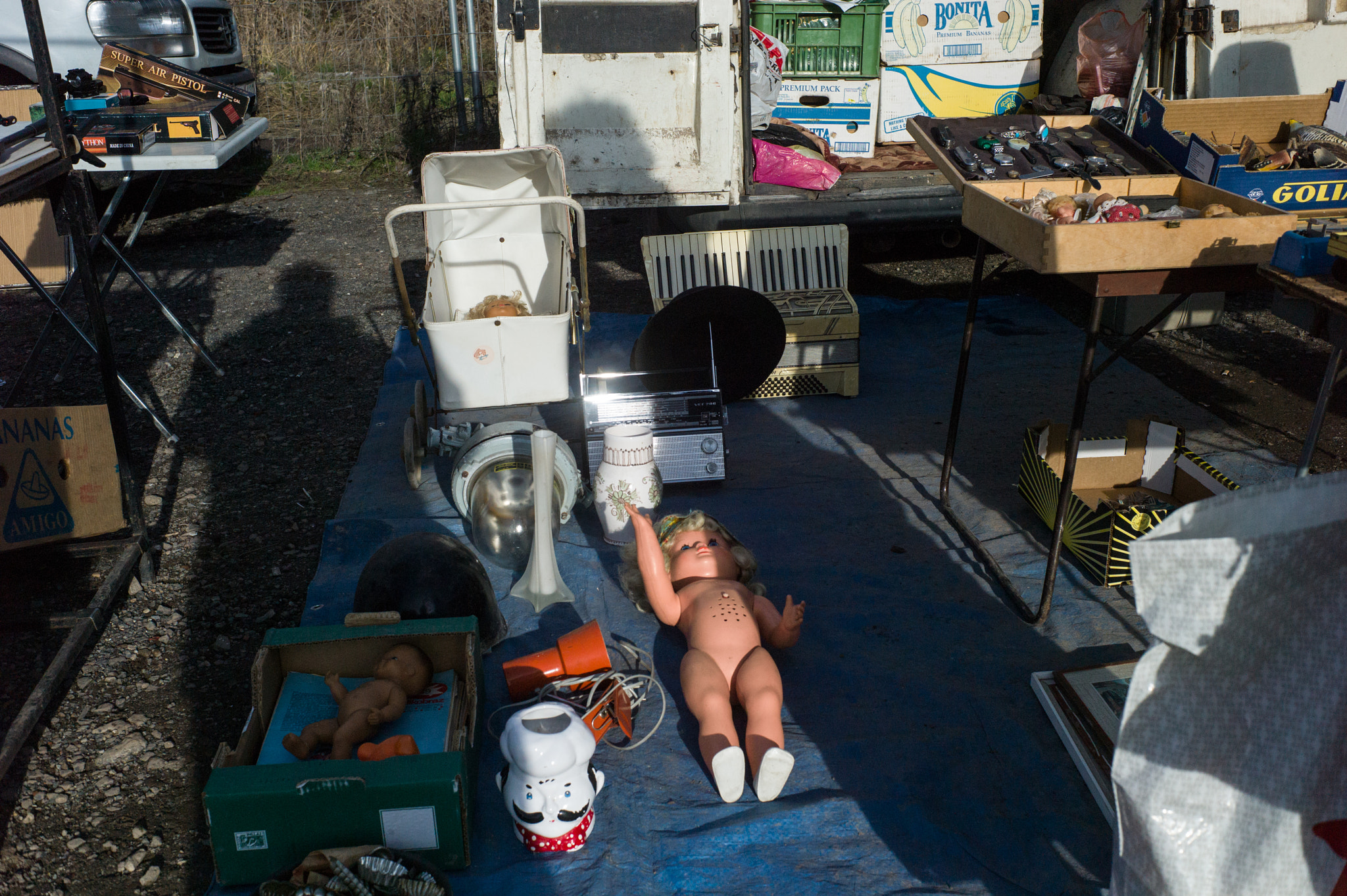 Leica M9 + Summicron-M 35mm f/2 (IV) sample photo. Flea market at kolbenka photography