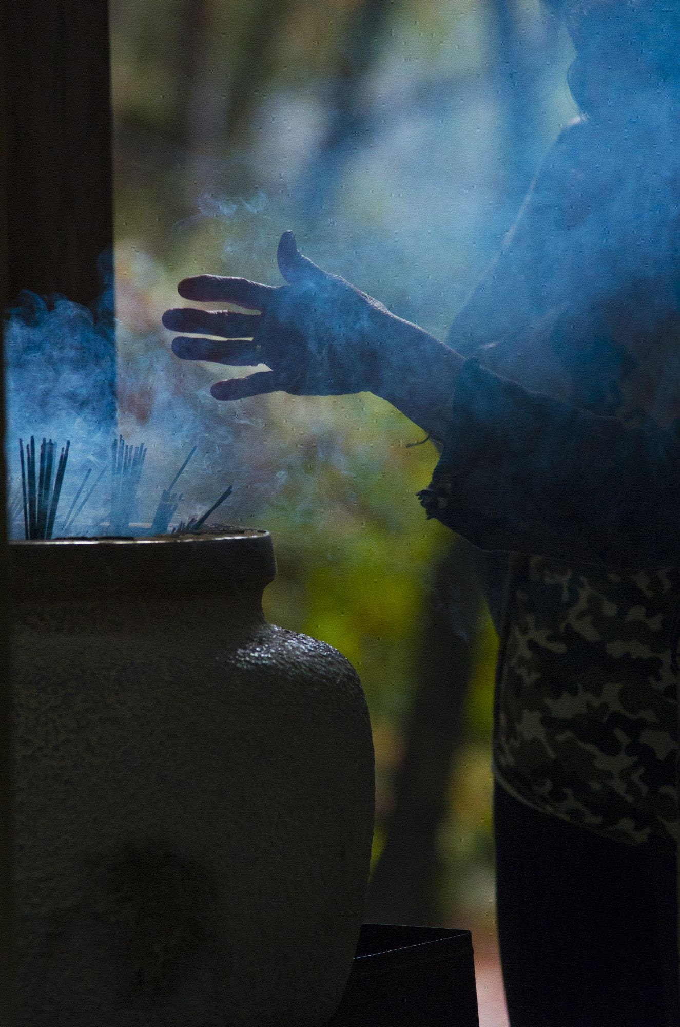 Pentax K-5 IIs sample photo. Prayer of an old woman photography