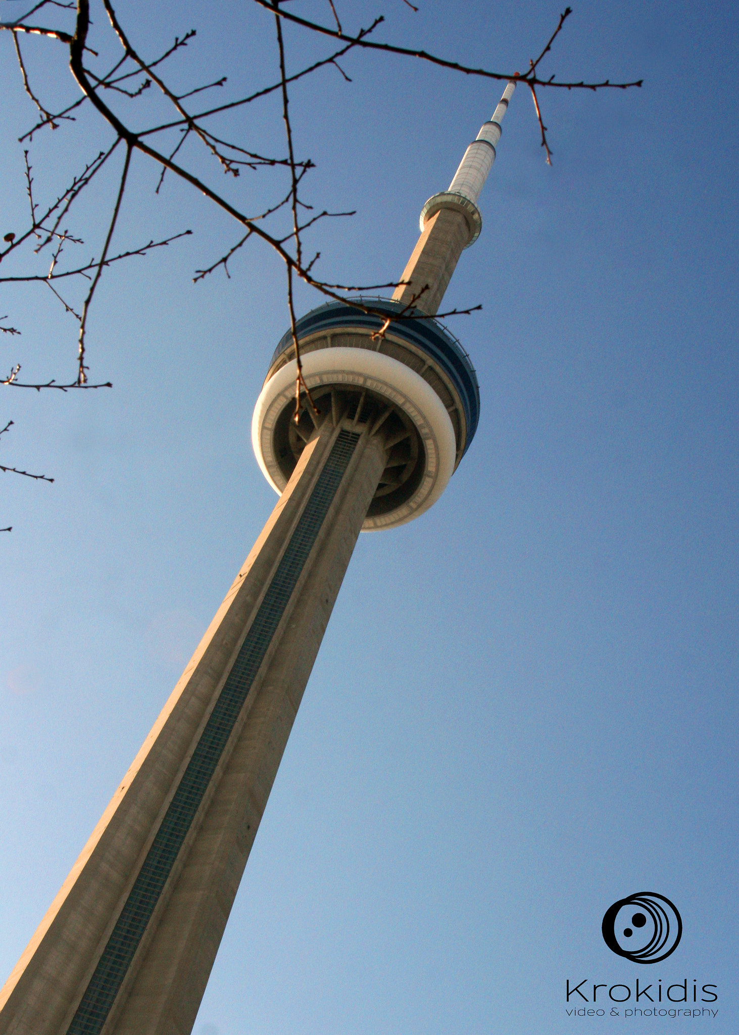 Canon EF 28-105mm f/3.5-4.5 USM sample photo. Cn tower toronto  canada photography