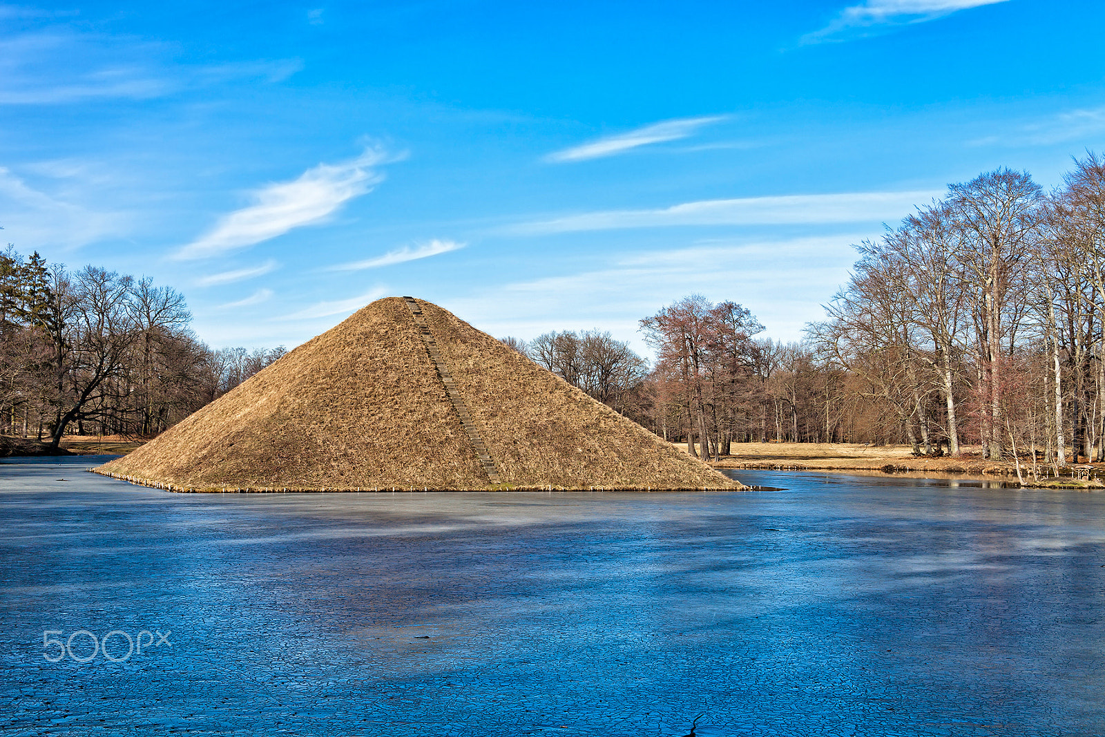 Canon EF 28-135mm F3.5-5.6 IS USM sample photo. Pyramid photography