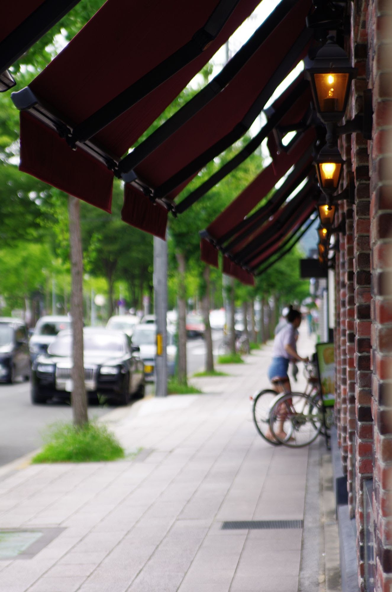 Pentax K-5 IIs sample photo. Street side photography