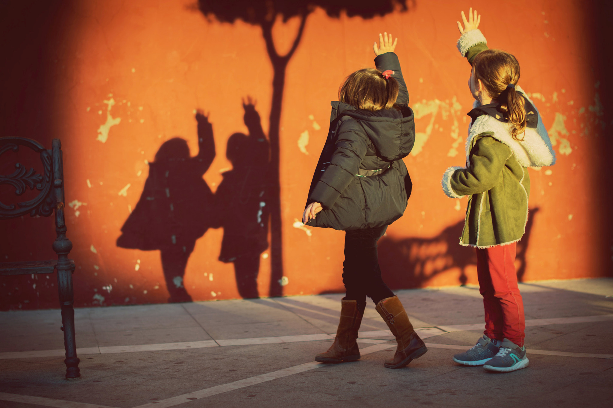 Nikon D3300 + Nikon AF-S Nikkor 50mm F1.4G sample photo. Amigas de sombras photography