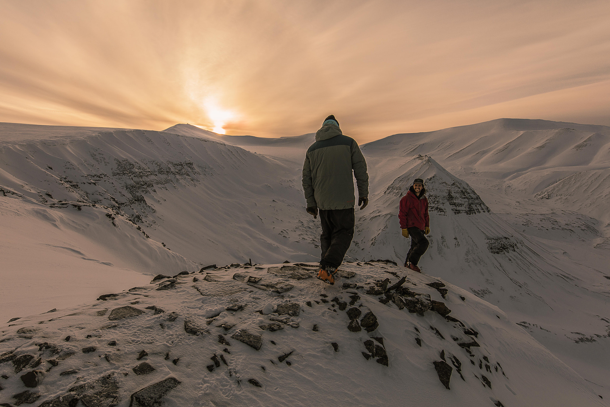 Canon EOS 5DS + Canon EF 11-24mm F4L USM sample photo. Sunset skiing photography