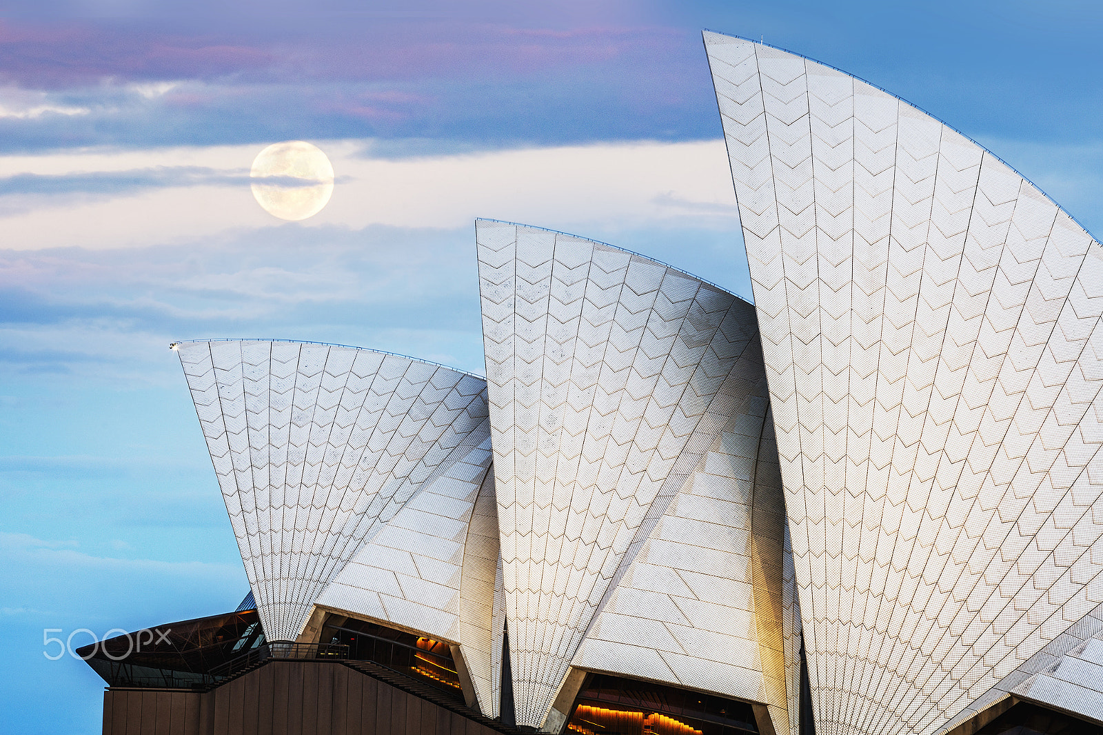 Canon EOS 5DS R + Canon EF 70-200mm F4L USM sample photo. Sydney supermoon photography