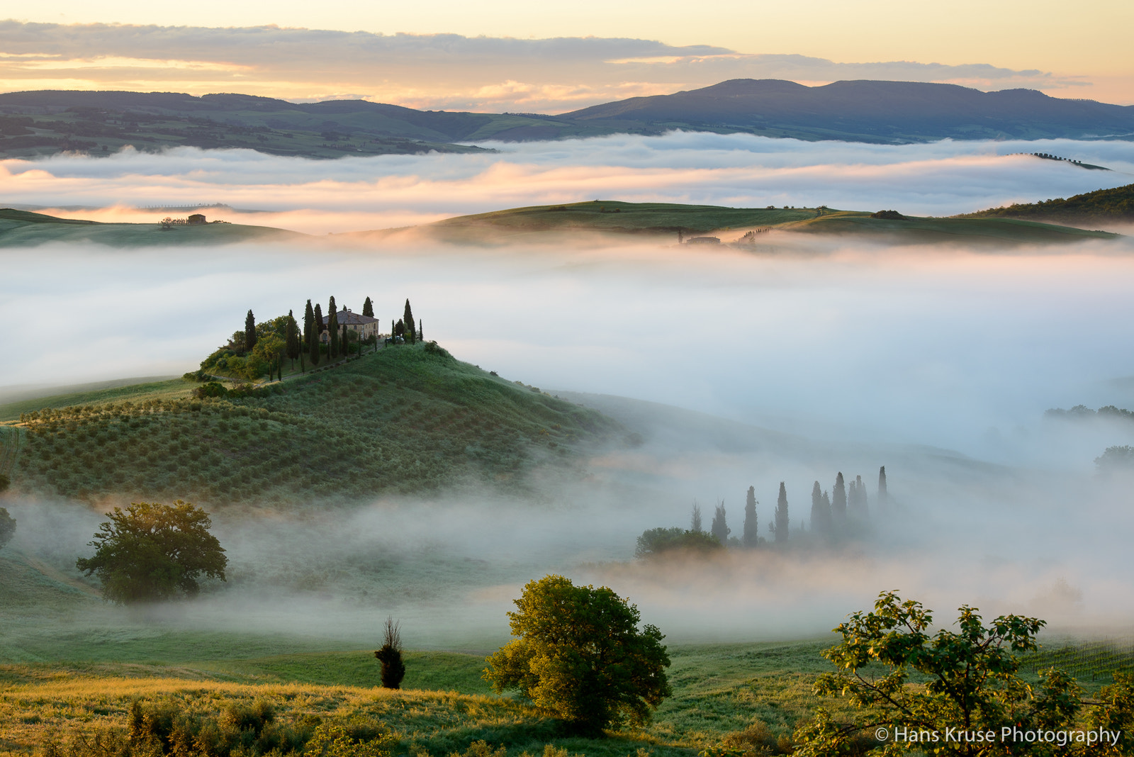 Nikon AF-S Nikkor 70-200mm F2.8G ED VR II sample photo. Belvedere in morning light photography