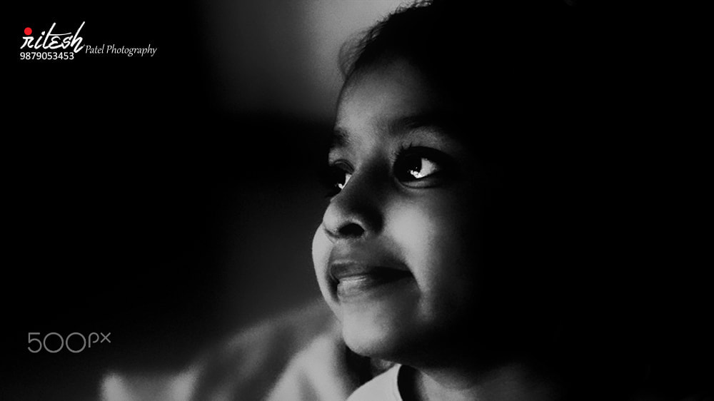 Sony SLT-A58 + Sony DT 50mm F1.8 SAM sample photo. Angel in black & white photography