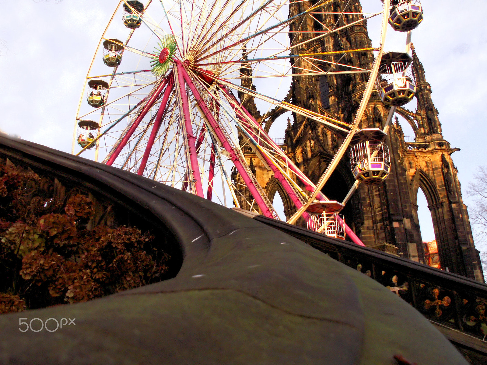KONICA MINOLTA DiMAGE Z6 sample photo. Ferris wheel photography
