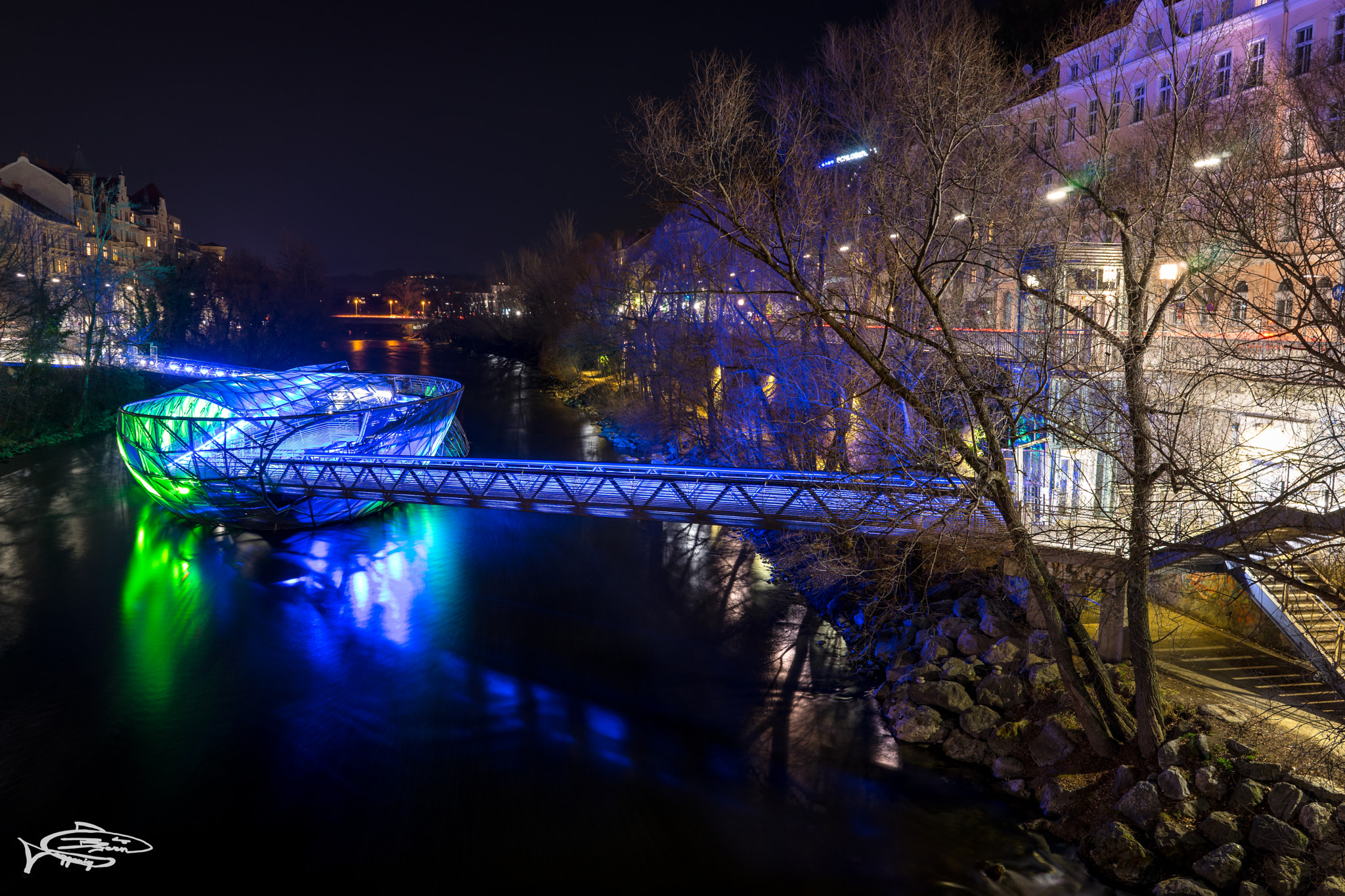 Sony a7 + Sony FE 28mm F2 sample photo. Light up the city photography