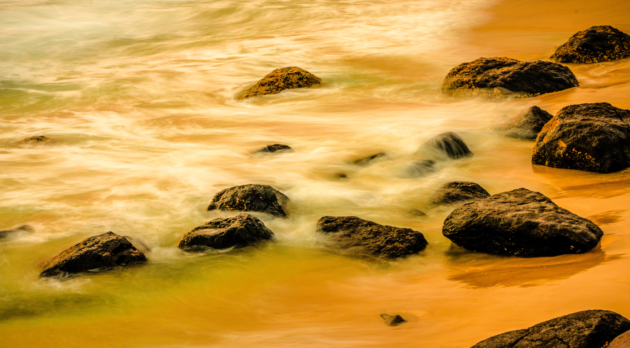 Canon EF 28-105mm f/3.5-4.5 USM sample photo. Waves photography