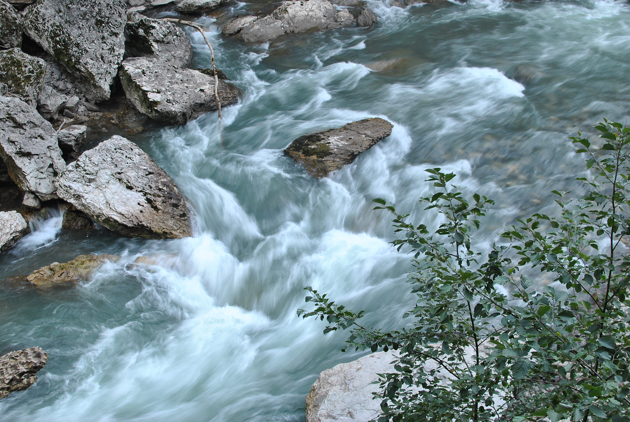 Nikon D3000 sample photo. The white river photography