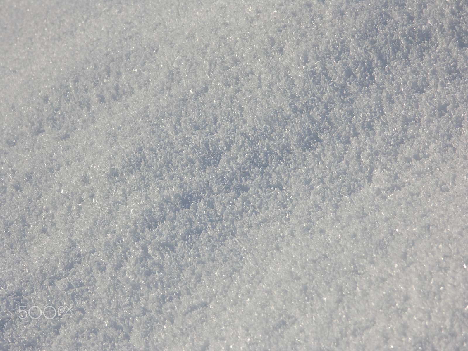 KONICA MINOLTA DiMAGE A200 sample photo. Glistening snow photography