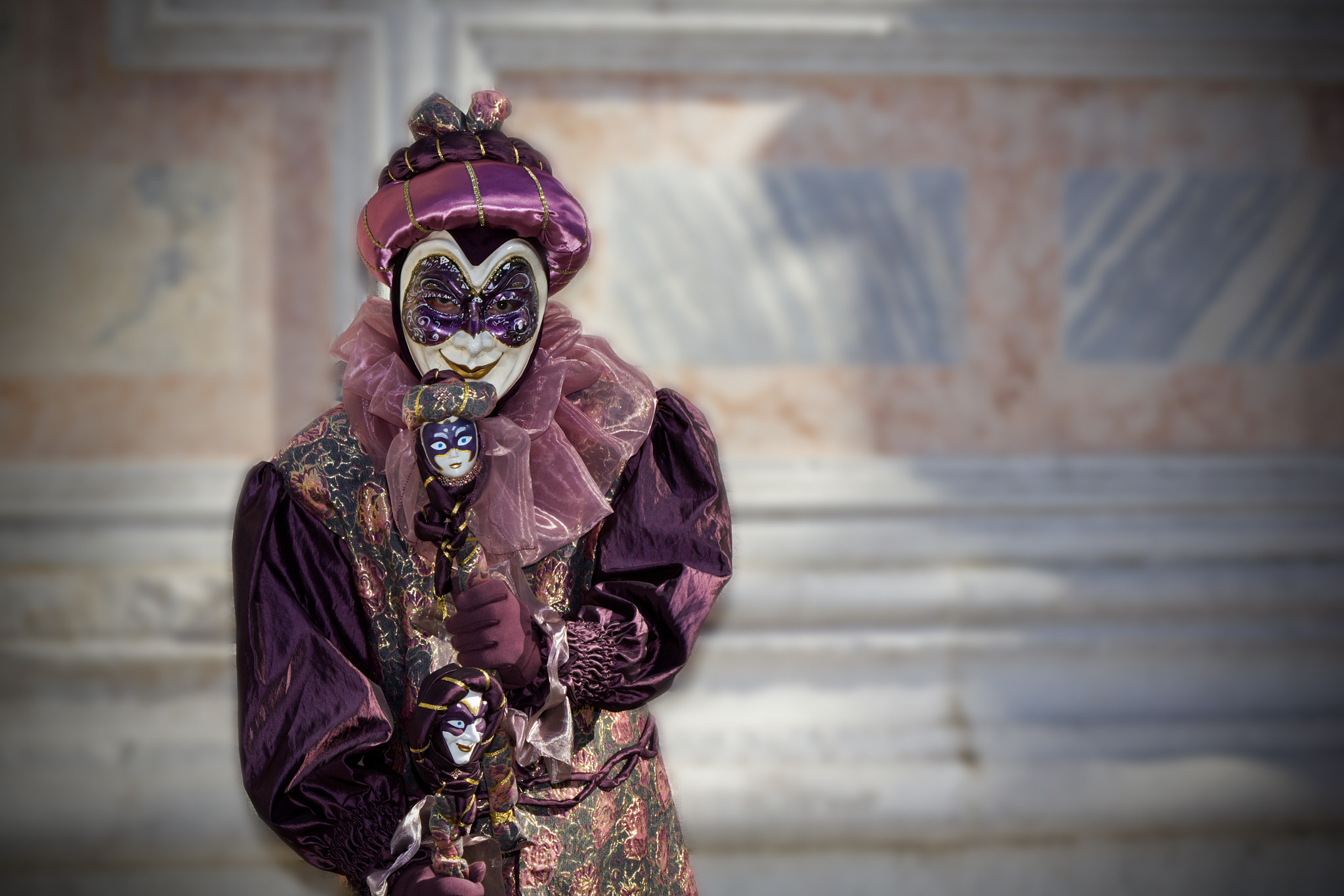 Canon EOS 550D (EOS Rebel T2i / EOS Kiss X4) + Canon EF 24-105mm F4L IS USM sample photo. Venice carnival photography