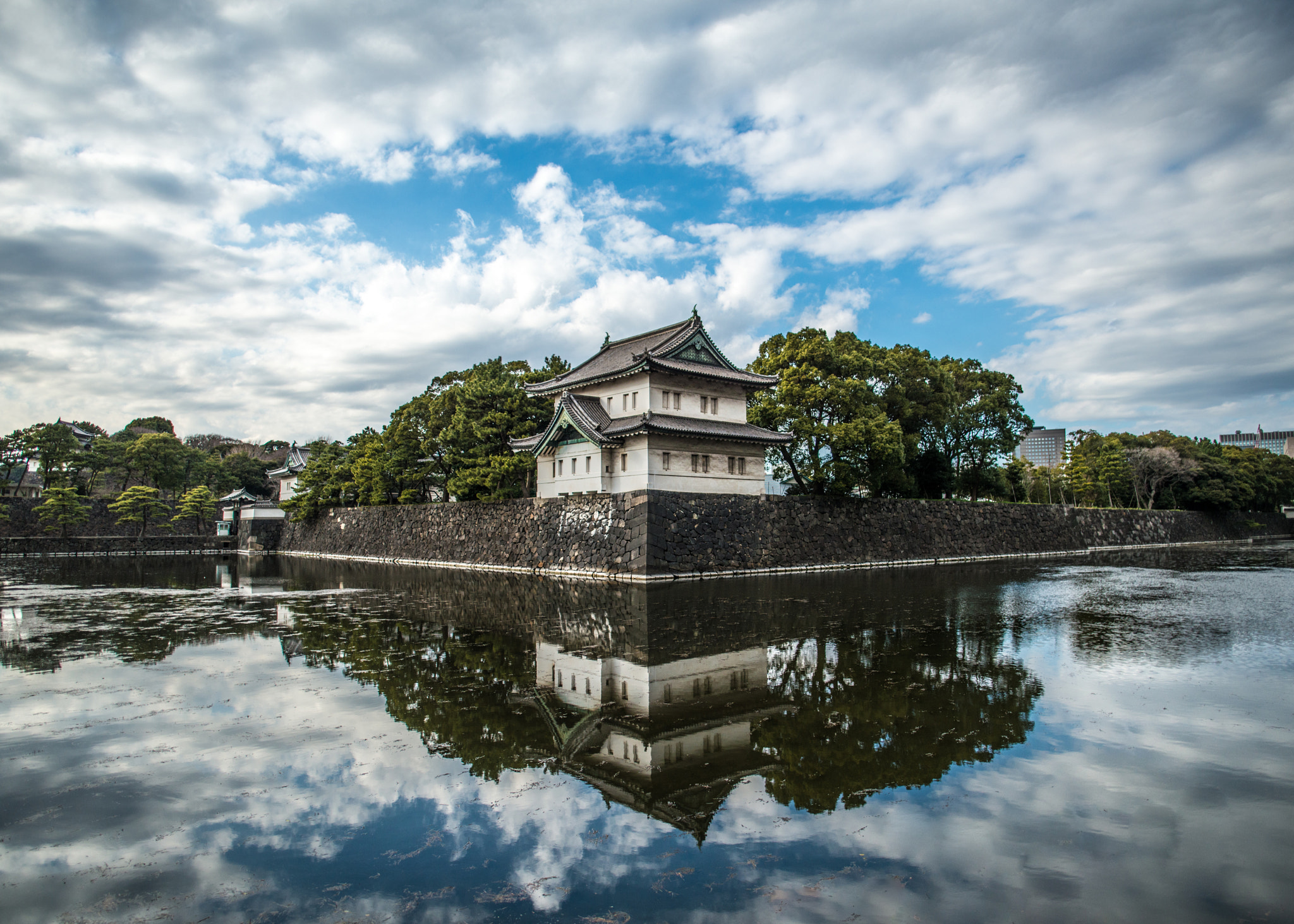 Nikon D800 + Nikon AF-S Nikkor 20mm F1.8G ED sample photo. Tenno's palace. photography