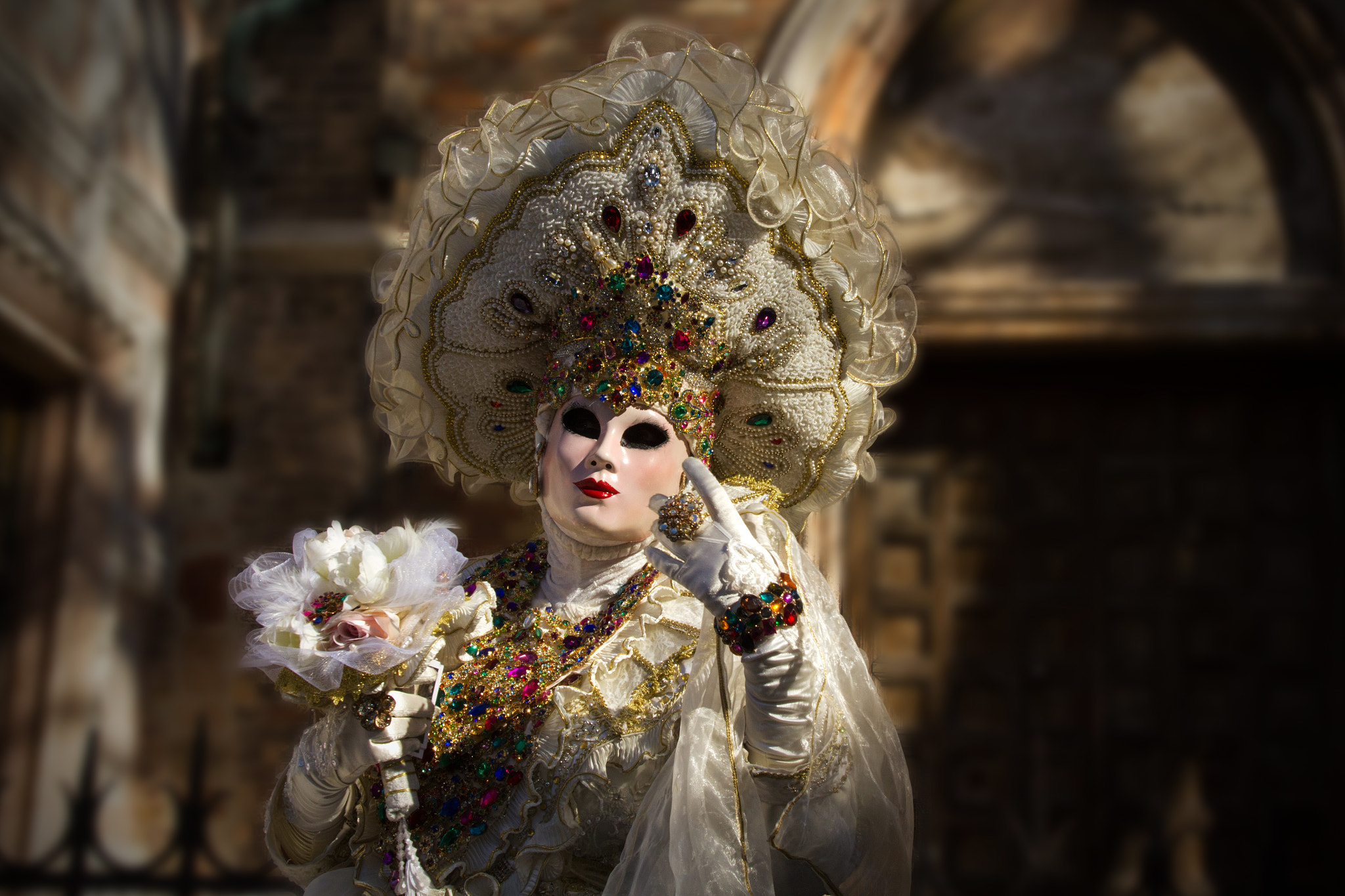 Canon EOS 550D (EOS Rebel T2i / EOS Kiss X4) + Canon EF 24-105mm F4L IS USM sample photo. Venice carnival photography