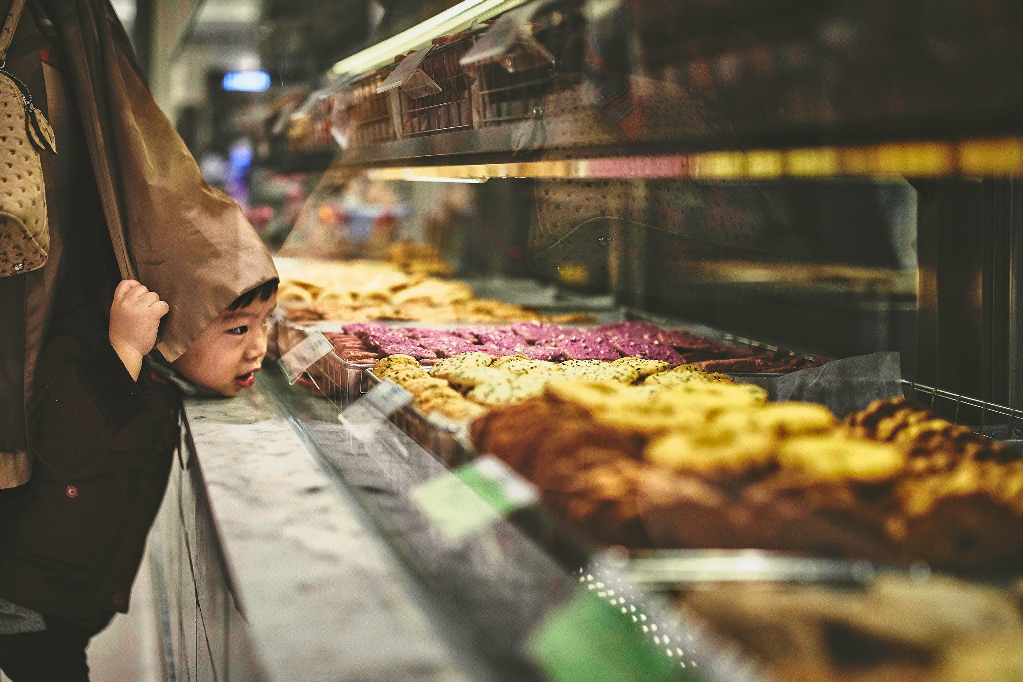 Sigma 35mm F1.4 DG HSM Art sample photo. I want to have a cookie!! photography