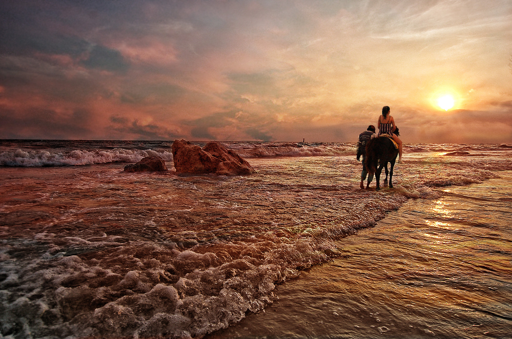 Nikon D700 + Sigma 10-20mm F3.5 EX DC HSM sample photo. End of season photography