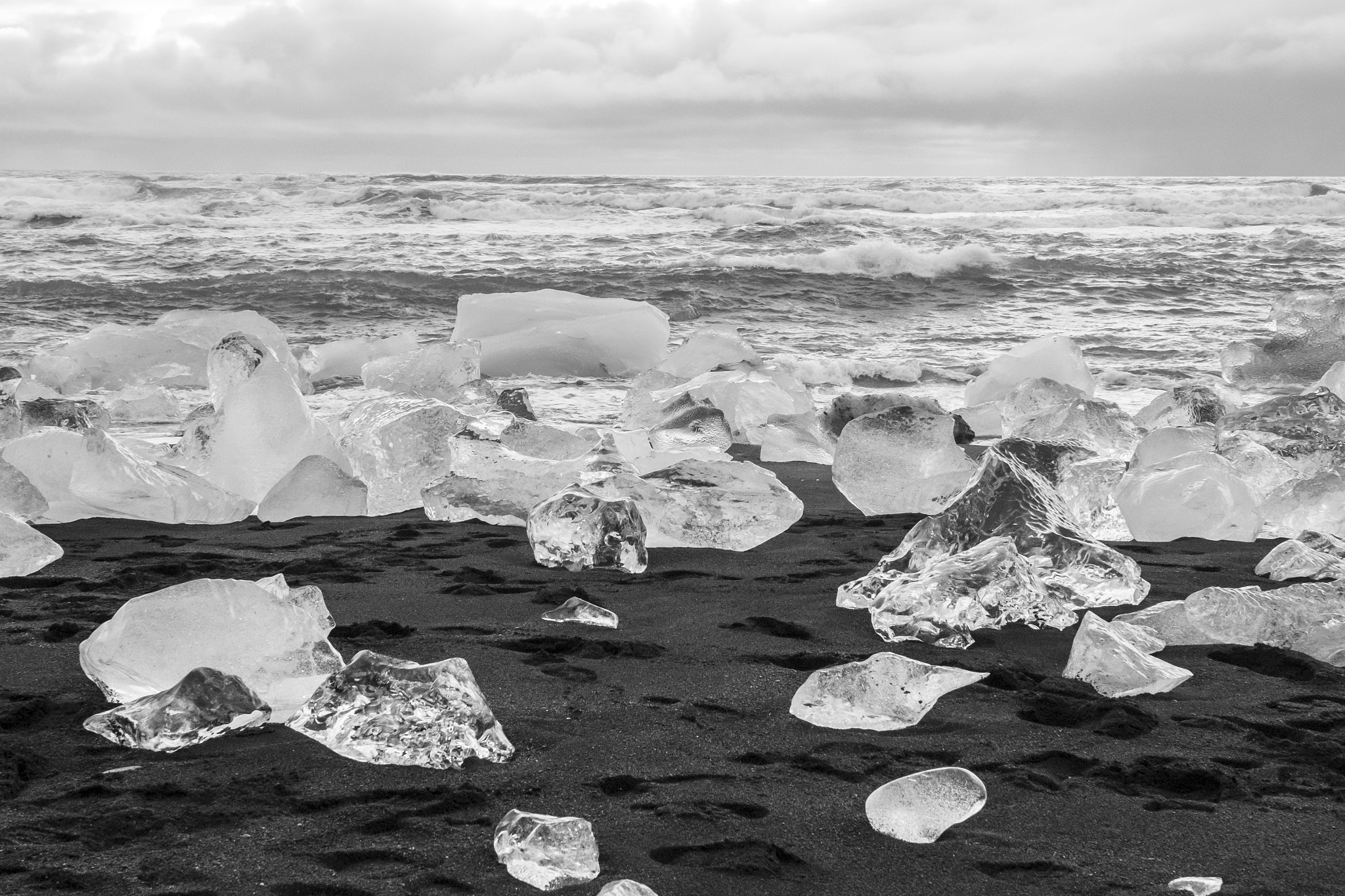 Fujifilm X-T1 + ZEISS Touit 32mm F1.8 sample photo. Fading ice photography