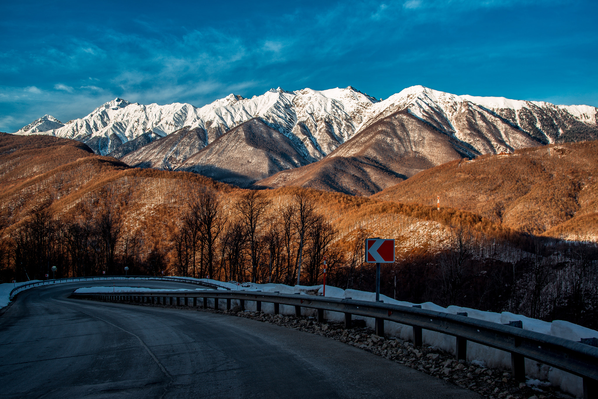 Tamron AF 19-35mm f/3.5-4.5 (A10) sample photo. Caucasian ridge photography