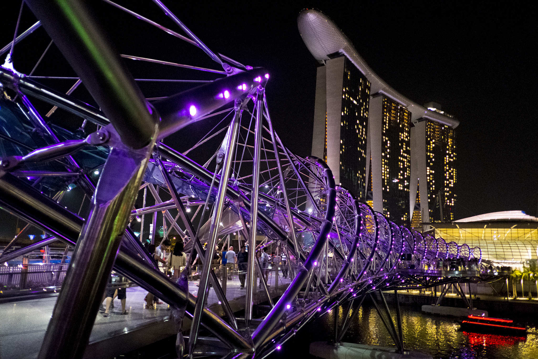 Fujifilm X-E1 + Fujifilm XF 18mm F2 R sample photo. Helix bridge photography