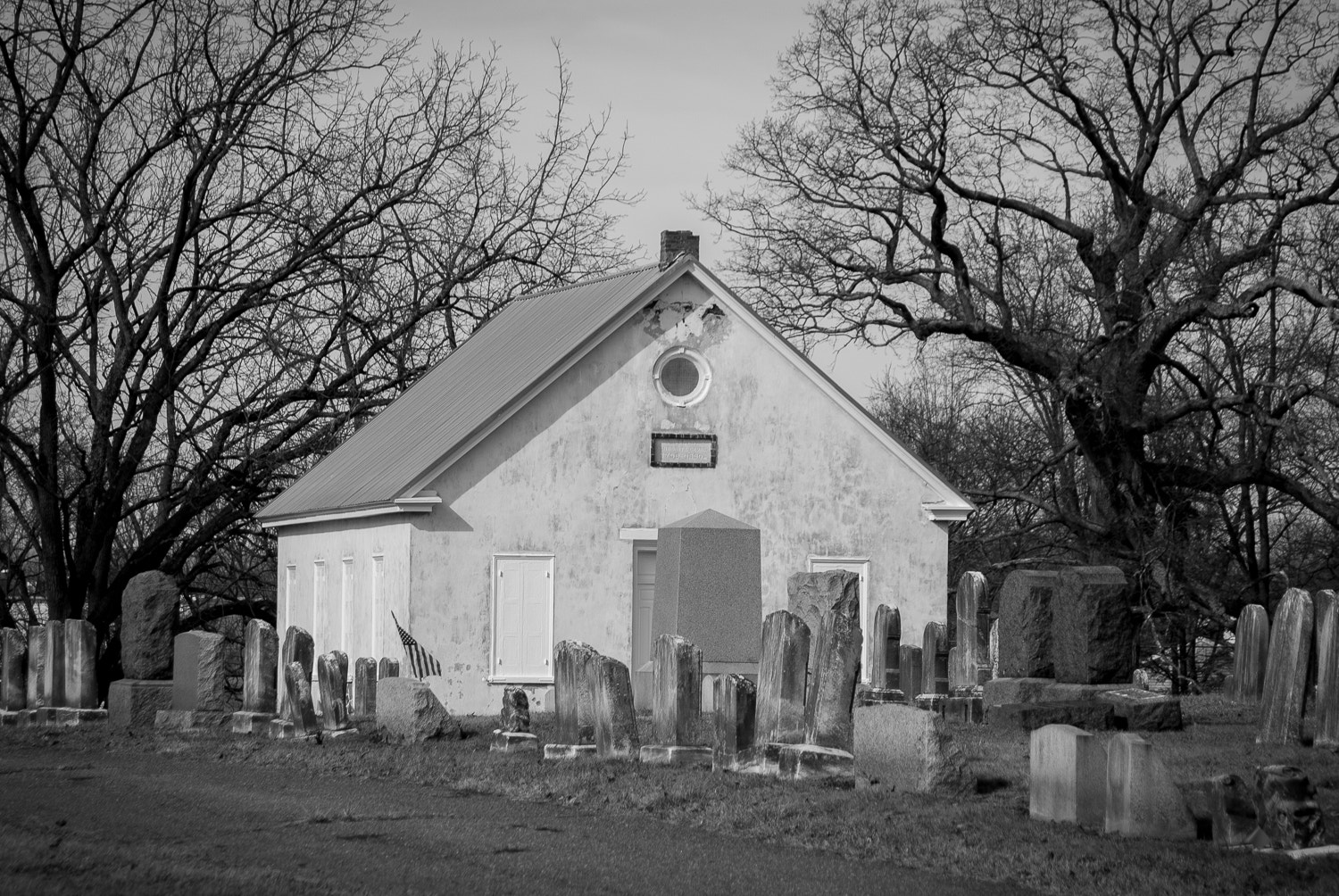 Nikon D200 sample photo. Church and graves photography