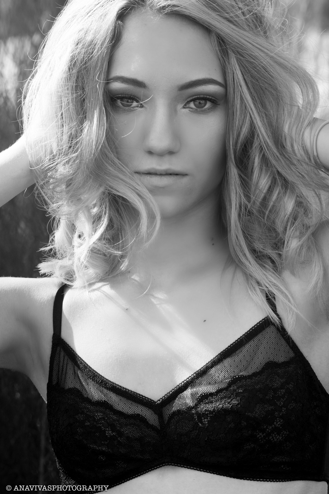 Sigma 70-300mm F4-5.6 APO DG Macro sample photo. Black and white beauty photography