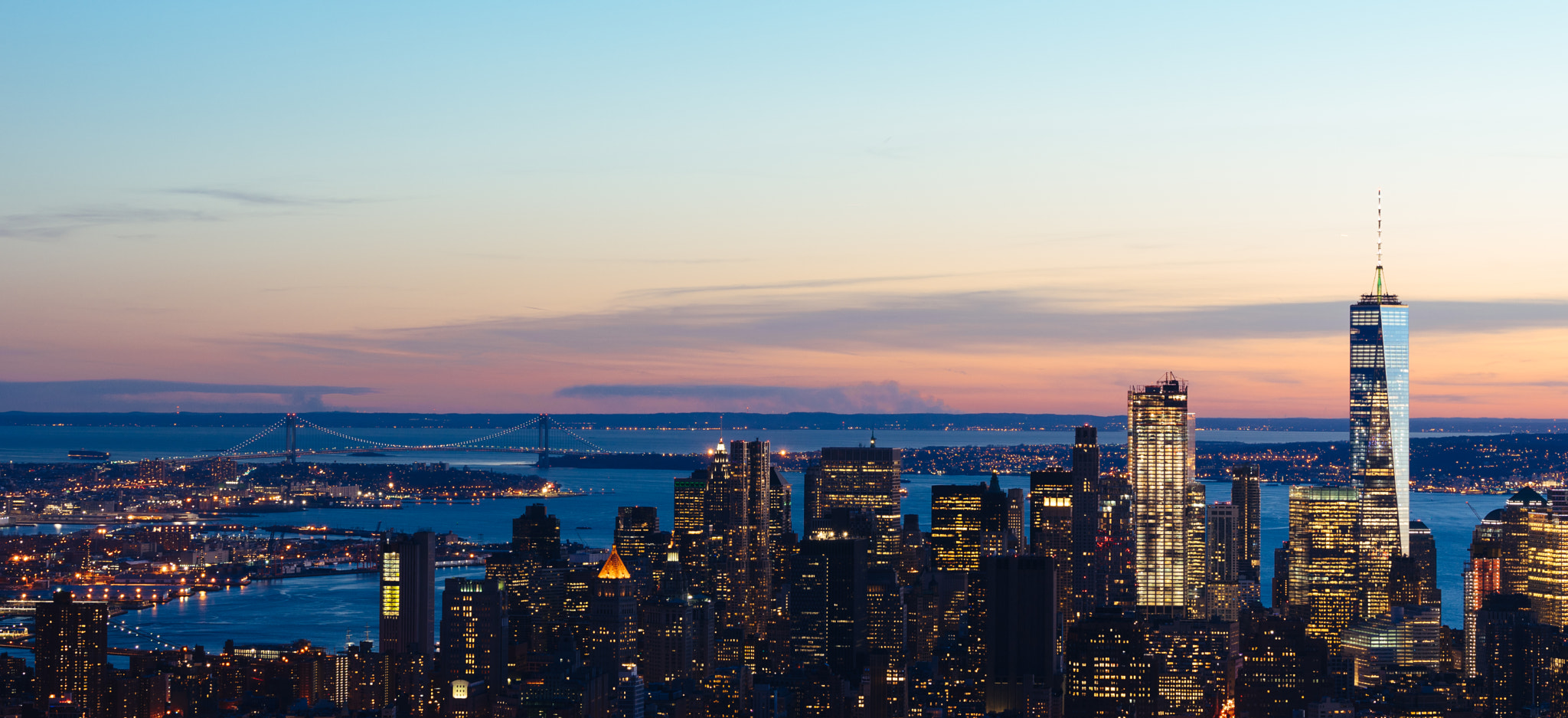 Sony a7 + Sony FE 70-200mm F4 G OSS sample photo. The city that never sleeps photography