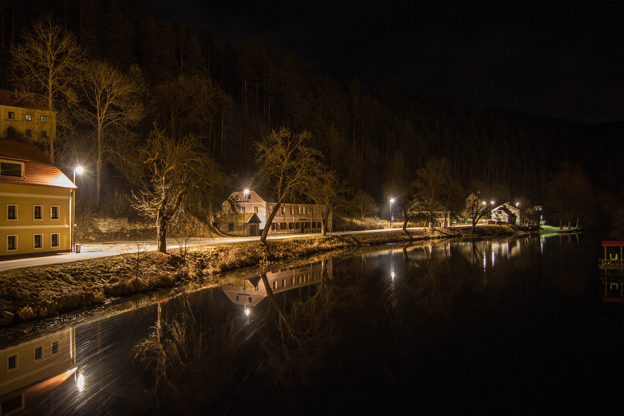 Tokina AT-X Pro 12-24mm F4 (IF) DX sample photo. Rozmberk photography