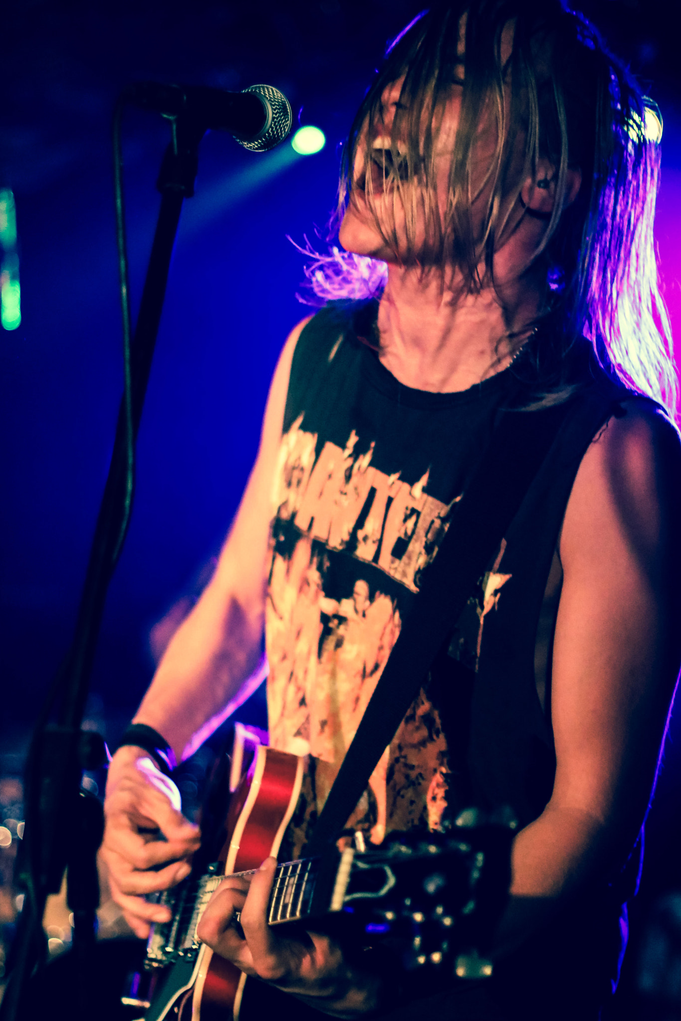 Canon EOS 760D (EOS Rebel T6s / EOS 8000D) + Canon EF 50mm F1.4 USM sample photo. Punkrock! photography