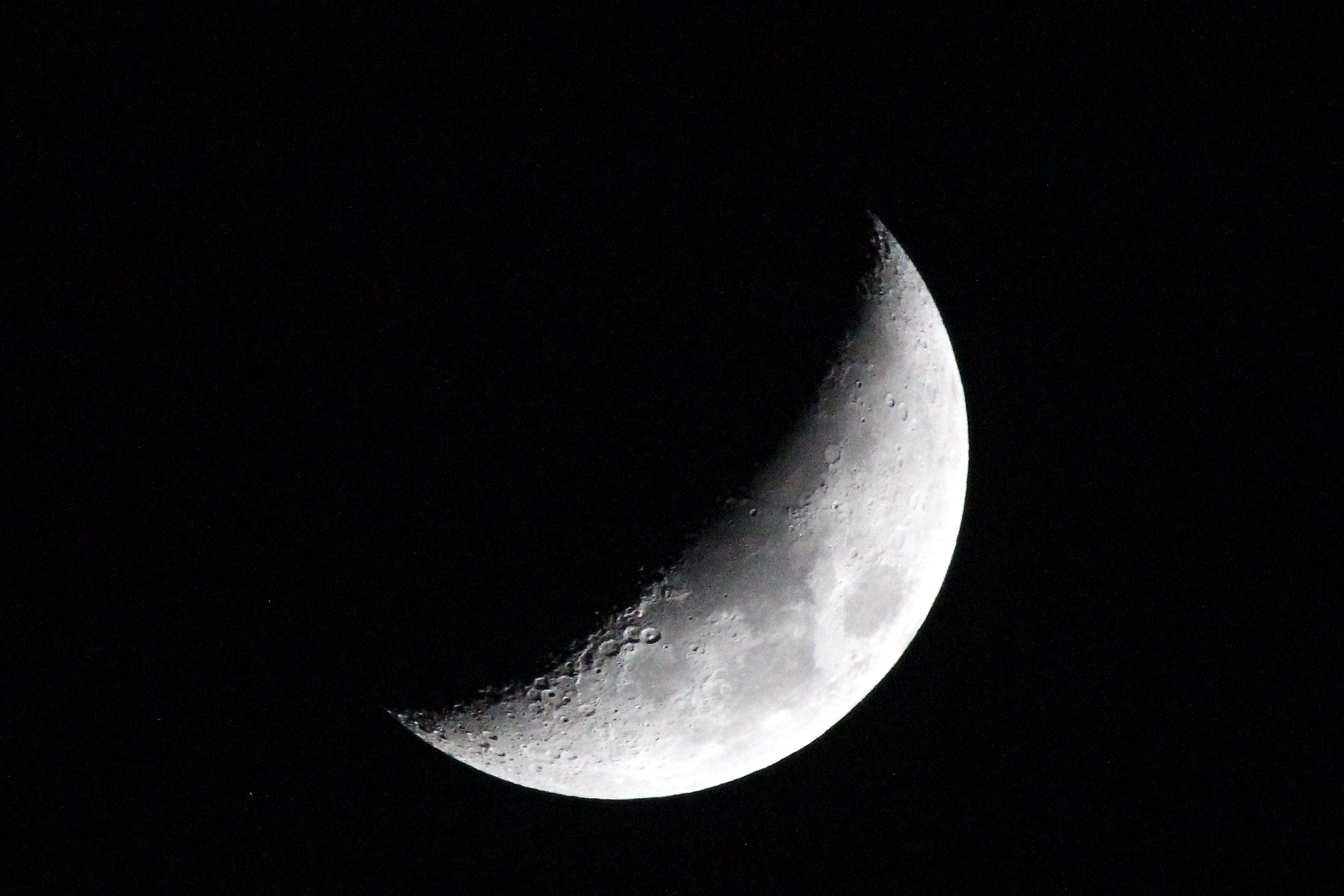 Canon EOS 550D (EOS Rebel T2i / EOS Kiss X4) + Tamron SP 150-600mm F5-6.3 Di VC USD sample photo. Dark side of the moon photography
