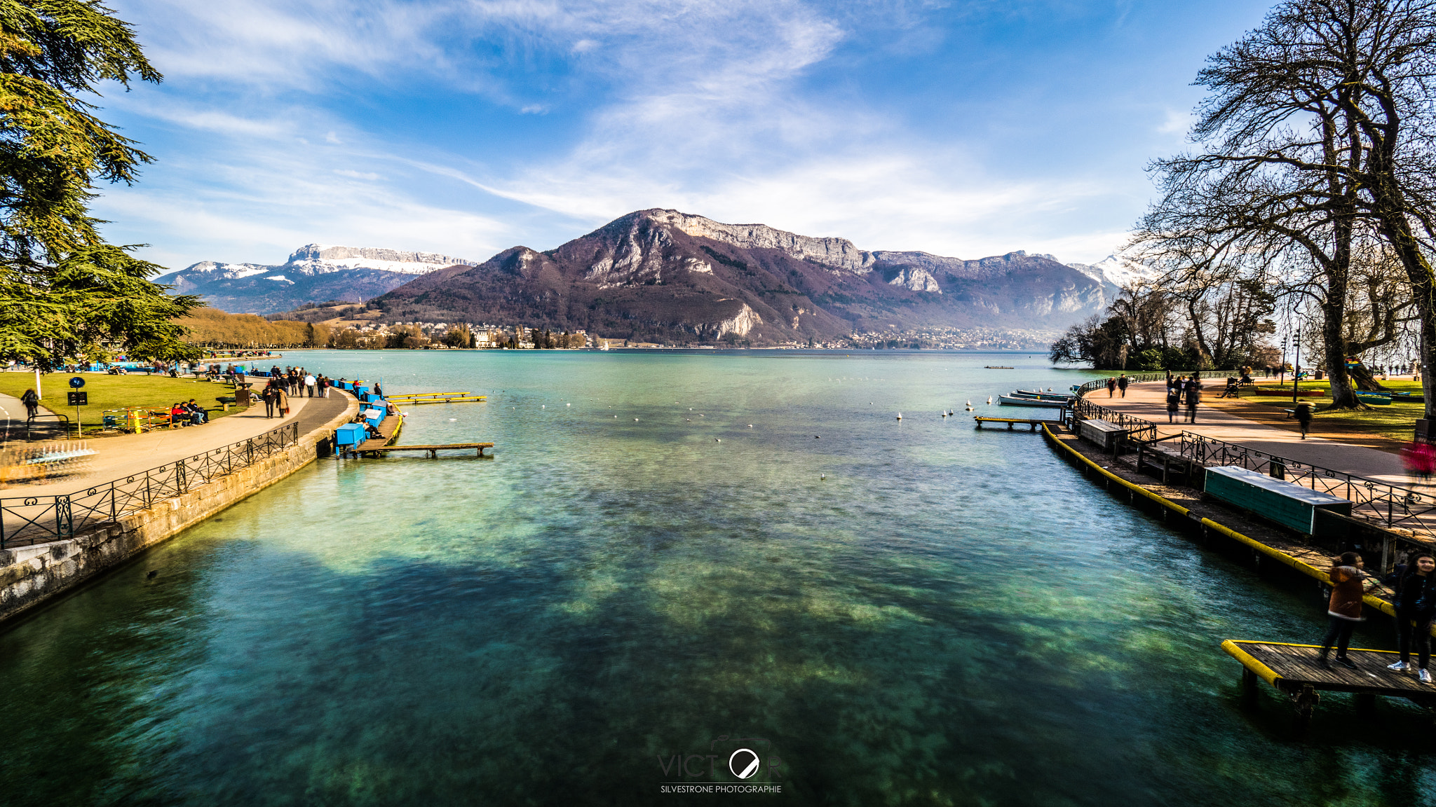 Olympus OM-D E-M5 II + Olympus M.Zuiko Digital ED 7-14mm F2.8 PRO sample photo. View from pont des amours photography