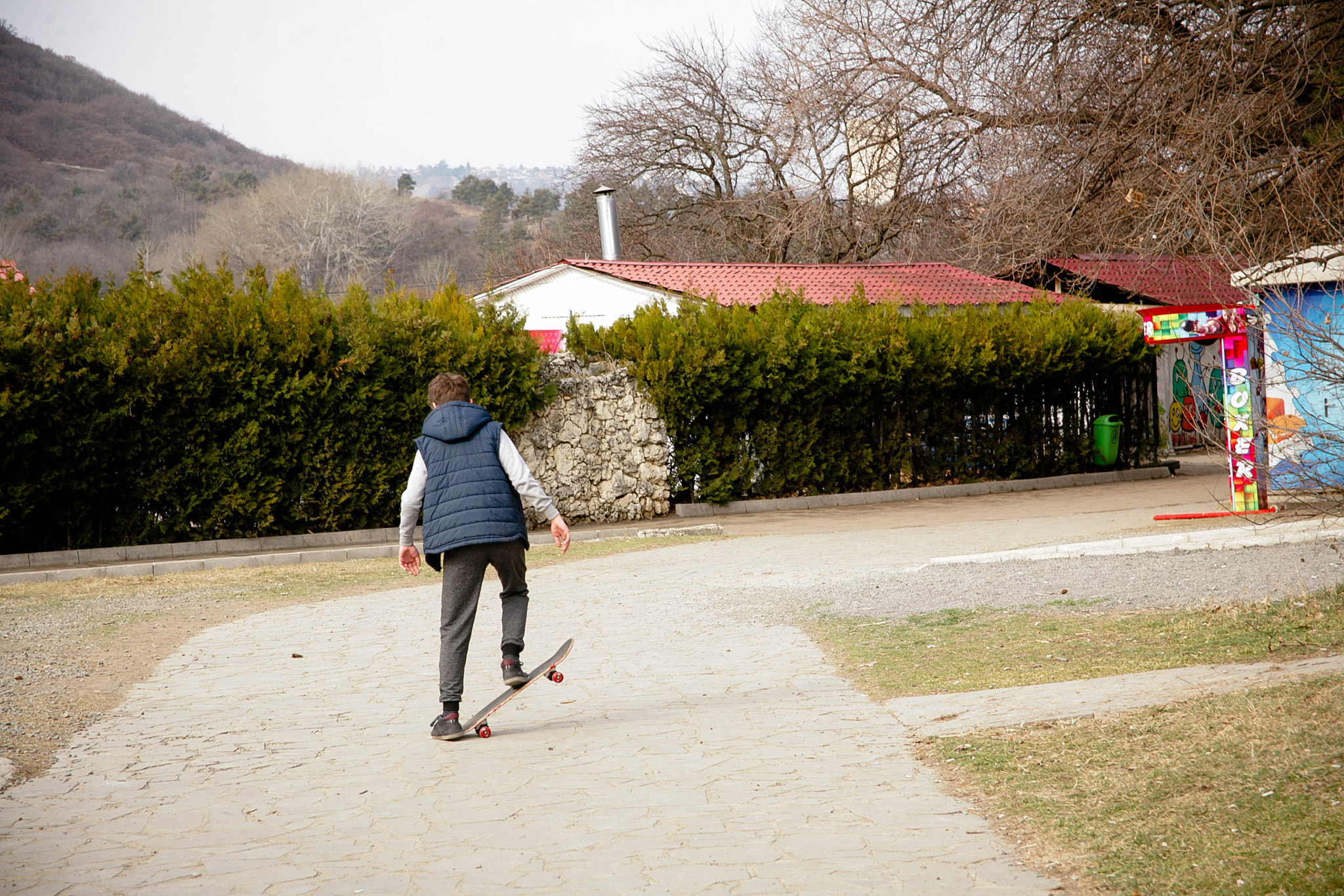 Canon EF 24-85mm F3.5-4.5 USM sample photo. Boy photography