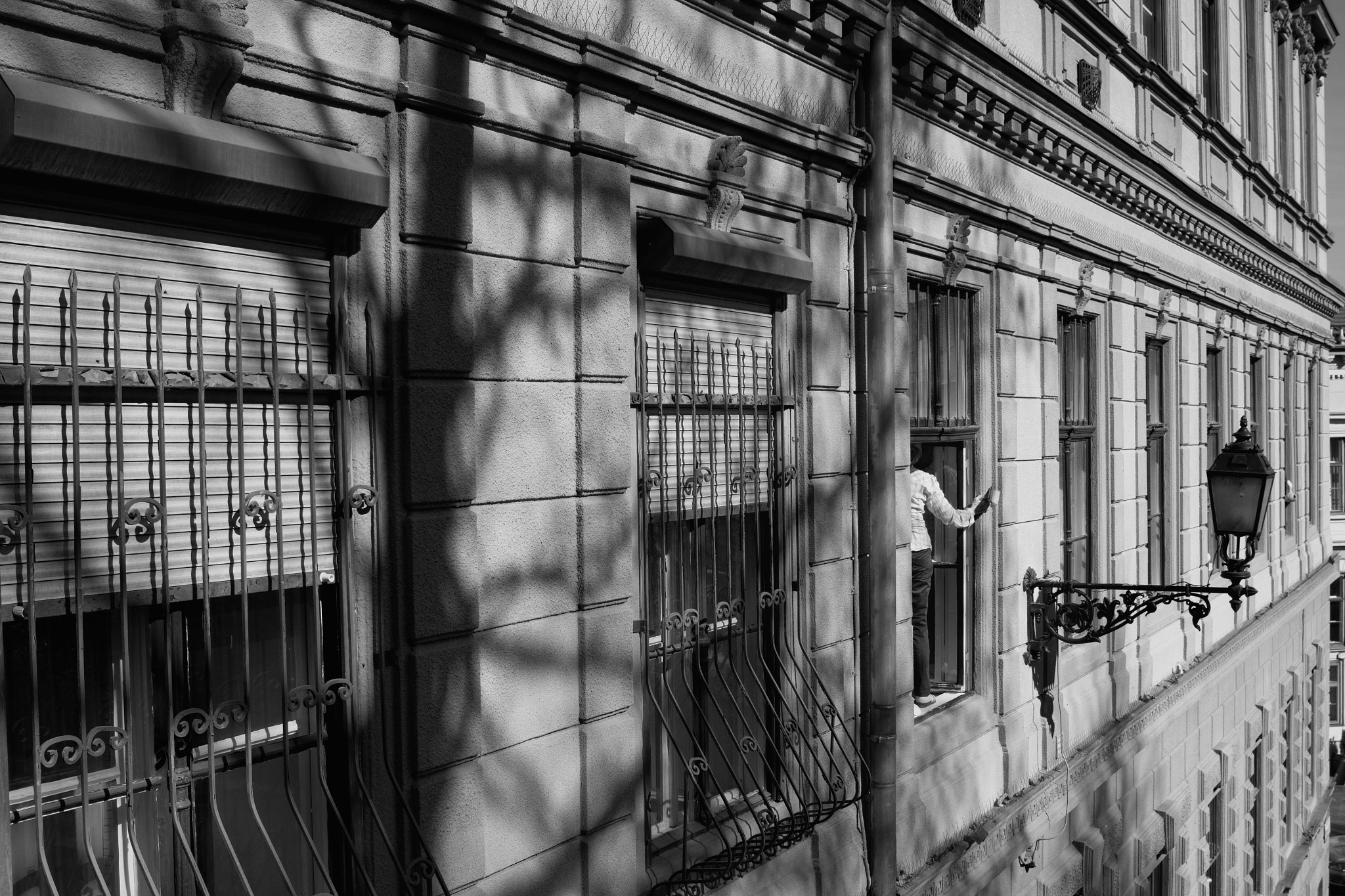 v2?sig=a027610d229775cfddcbd4ba88c1641e45a069d8cf9535a730a19d2d56c166e2