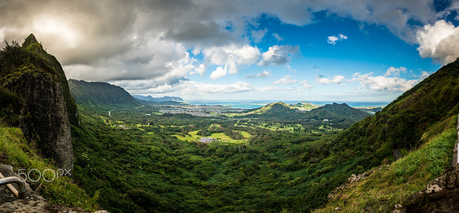 Nikon D800 + Nikon AF-S Nikkor 20mm F1.8G ED sample photo. Nu'uanu pali lookout photography