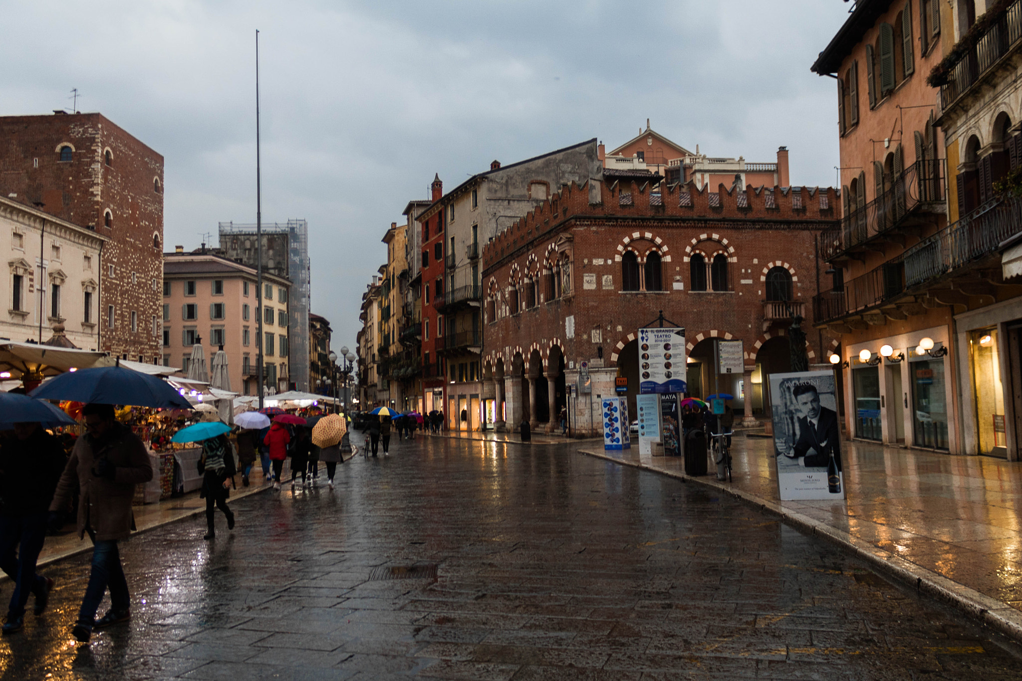 Canon EOS 760D (EOS Rebel T6s / EOS 8000D) sample photo. Verona city photography