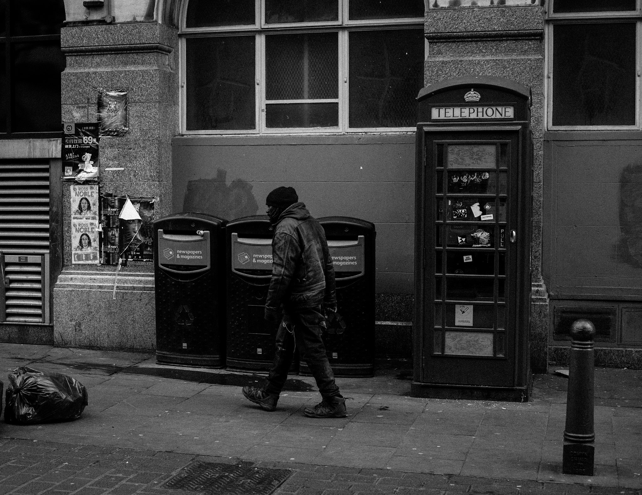 E 50mm F2 sample photo. Grime photography